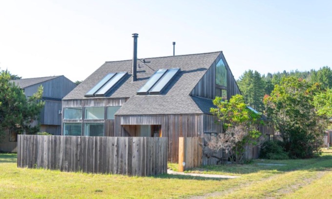Sea Ranch Casa | One Eyed Jack's Retreat