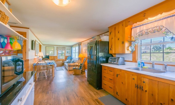Sagamore Beach Cabaña | One floor living with Central AC on Sagamore Beach!