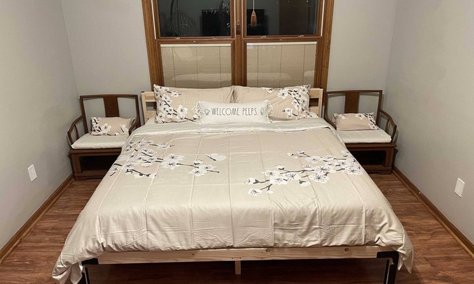 Amherst Casa | One King Size Bed, One Queen Size Bed, Two Twin Size Bed, Zen Garden Town house