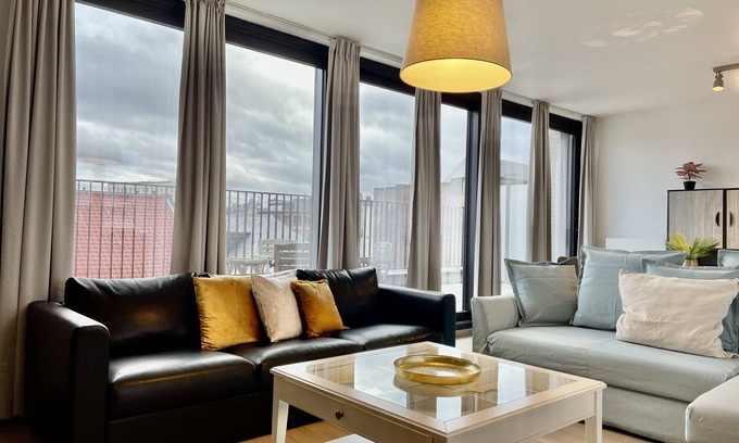 Klein-Antwerpen Apartamento | One Lux Stay near Diamond District