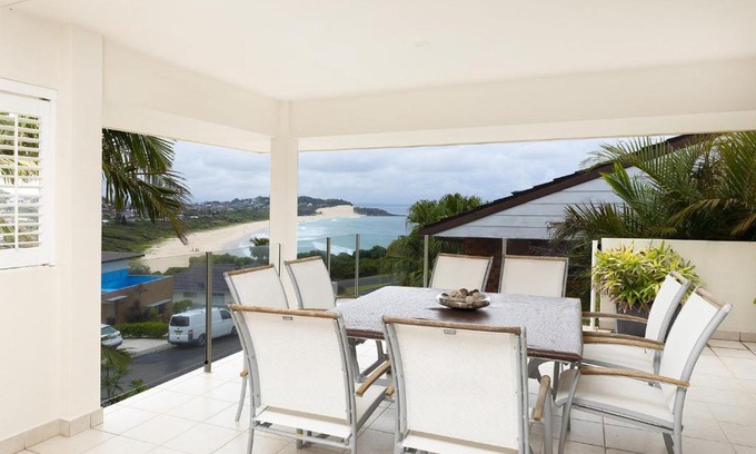 Forster Casa | One Mile House