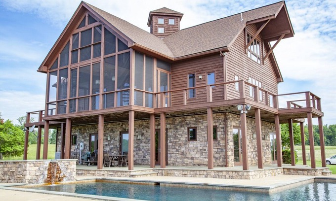 Oakpark Cabina | One Of A Kind Home in VA Wine Country on 50 acres