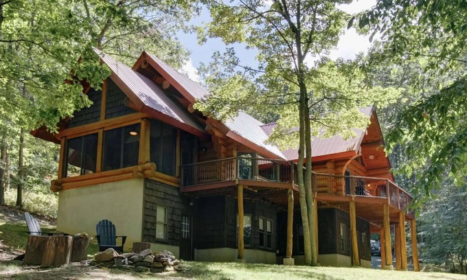 Valley Springs Casa | ¡Uno de los mejores tipos de casas escondidas en el bosque!