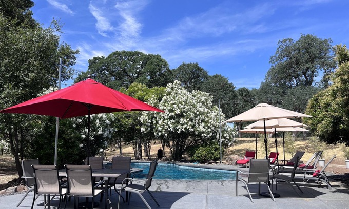Chico Casa | One-of-a-Kind, peaceful, secluded & close to town