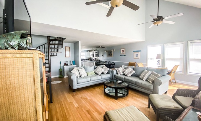 North Topsail Beach Casa | Una de las casas más grandes de la Isla de acceso W / Direct Ocean Front