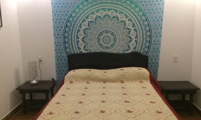 Ciudad de Belice Hotel | LA HABITACIÓN DE UNA REINA EN EASY INN BELIZE CITY