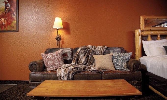 Rothschild Hotel | Two Queen Studio With Kitchen, Access to Pool, Hot Tub, and Gym