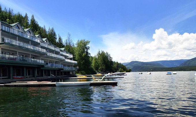 Blind Bay Condominio | Una suite escapada. Lakefront 2 Dormitorio en el Shuswap