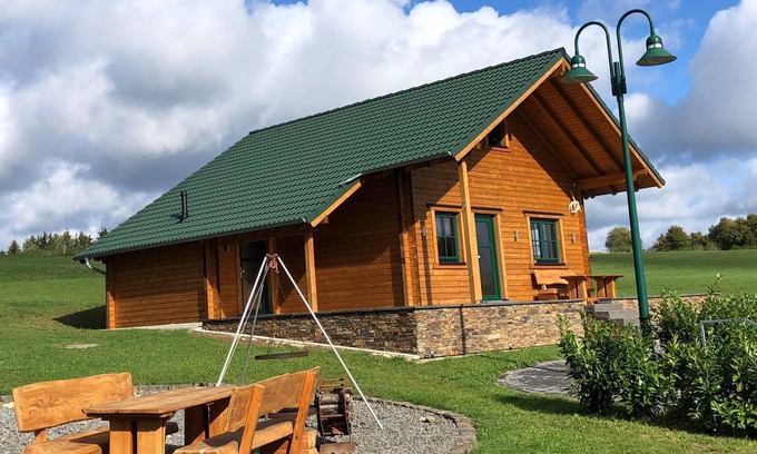 Esch Casa | Onkel Fritz mit Sauna und Whirlwanne