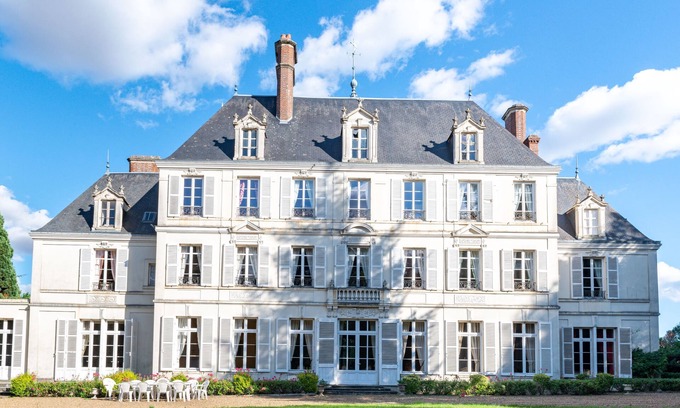 Beauvais Otro | Only 1 hour from Paris, enjoy a stay between History and Heritage.