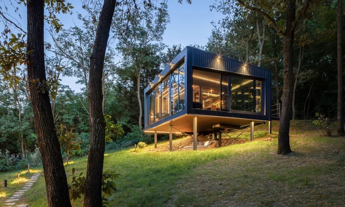 Szentendrei Cabina | Only You. See and hear the closeness of nature in this unique accommodation.