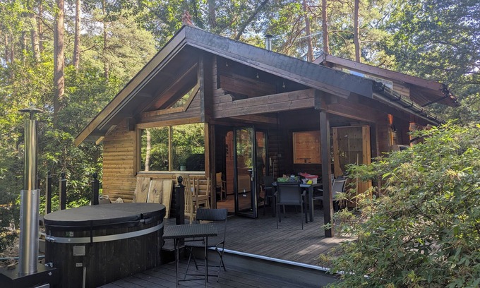 Ringwood Cabina | Onni - cosy forest cabin with hot tub option