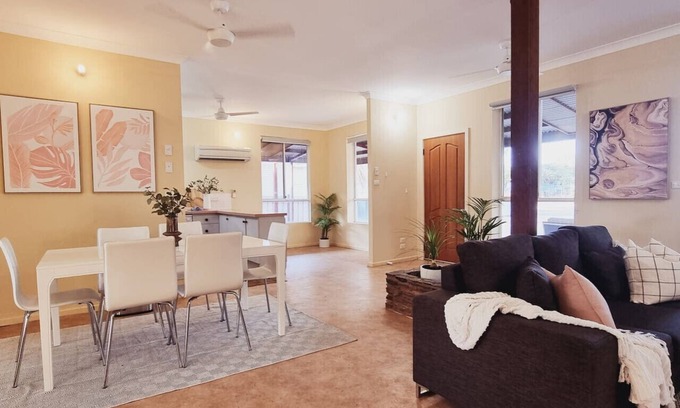 Onslow Casa | Onslow Reel in Serenity: Coastal Escape Fishing