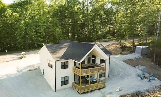 La Follette Casa | OnThe Rocks at Norris Lake