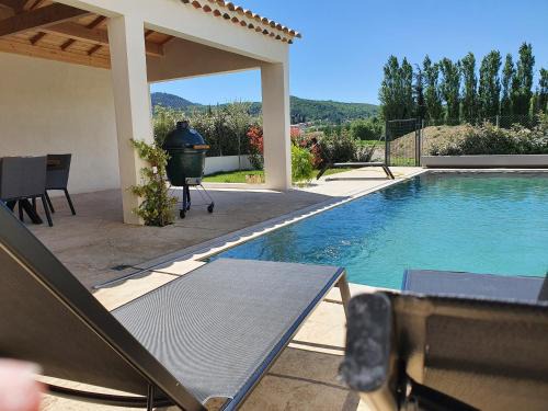 Malaucene Casa | Onze Villa in Provence, Mont Ventoux, New Luxury Villa, Private Pool, Stunning views, Outdoor Kitchen, Big Green Egg