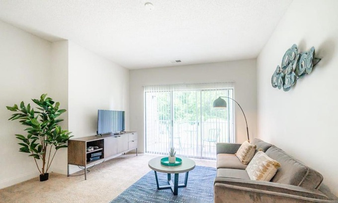 Wendover - Sedgewood Apartamento | Viagem Charlotte Vivid 2BR with Pool & Gym