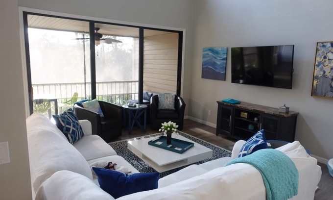 Bonita Bay Casa | OPEN FL PLAN, UPDATED TOWNHOUSE IN EXCLUSIVE BONITA BAY CLUB, OAKWOOD COMMUNITY