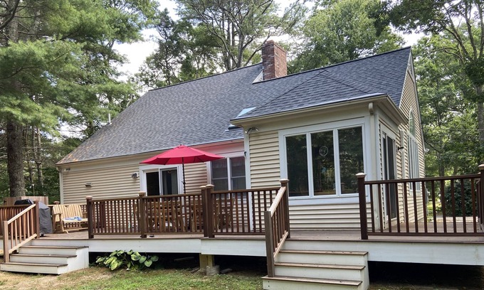 Cotuit Casa | Open floor plan & large deck