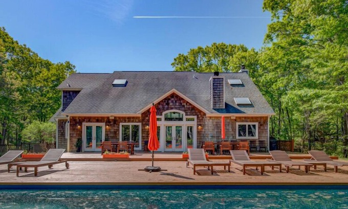 Southampton Casa | Open Floor Plan, Private Tennis Court, Close to Ocean Beaches and...