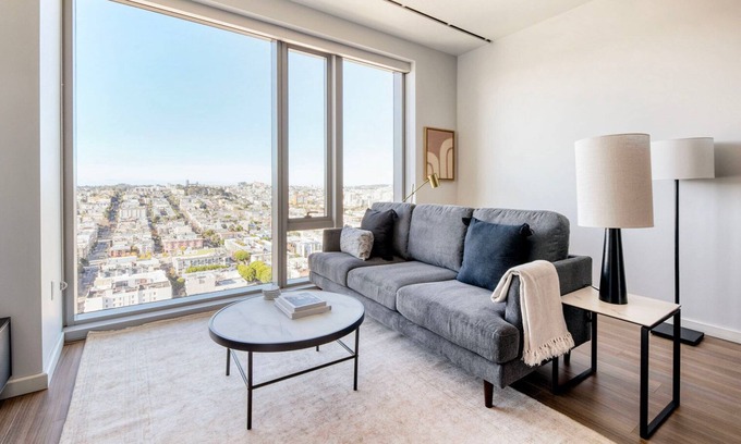 Civic Center Apartamento | Open Hayes Valley 1BR w/ on-site Retail, Theater & Pool, by Blueground