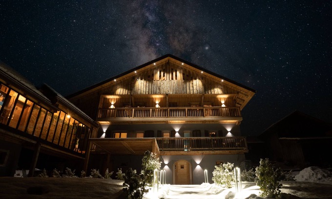 Le Petit-Bornand-les-Glieres Cama Y Desayuno | Open Living Hôtel & Spa - Chalet Avec Jacuzzi, Sauna, Hammam, Billard
