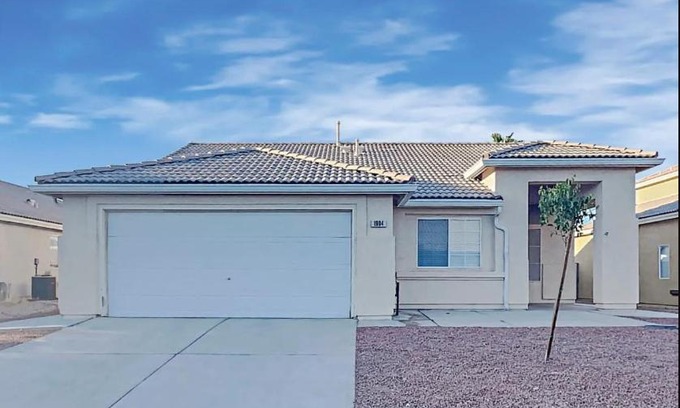 North Las Vegas Apartamento | Open living space reservation book for 15 nights