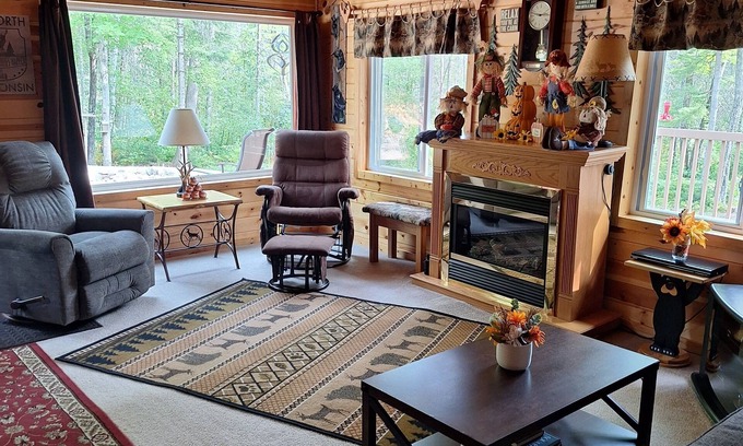 Pembine Cabina | Open year round! Direct trail access. Cabin very well maintained.