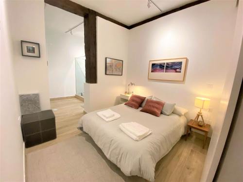 Palacio Apartamento | Opera-Suites Luxury La boheme, in the very center of Madrid.