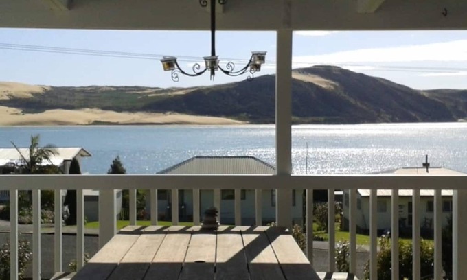Opononi Casa | Opononi Sunsets and Sea views