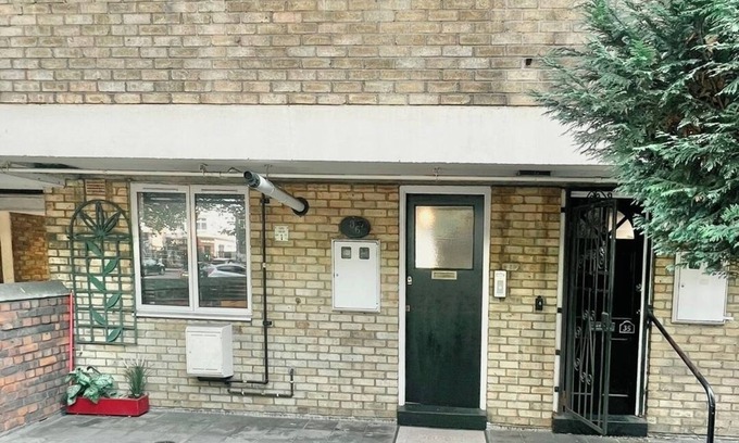 Stepney Green Casa | Opposite Whitechapel Station