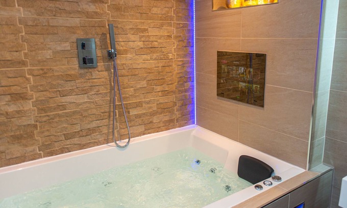 Bradford Apartamento | Apartamento-Superior-Baño privado-Jacuzzi - Apartment 2