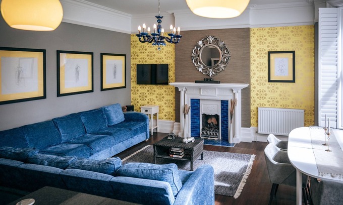 West Cliff Apartamento | Opulence- Three bed apartment with large garden and parking