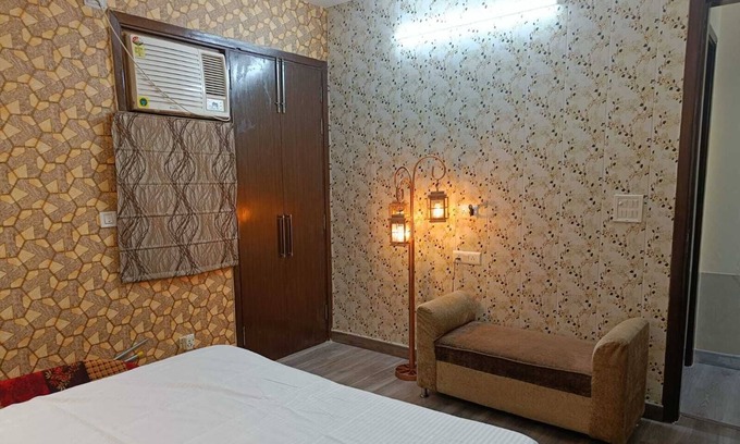 Pashim Vihar Apartamento | Opulent Home-3 BHK @ Paschim Vihar