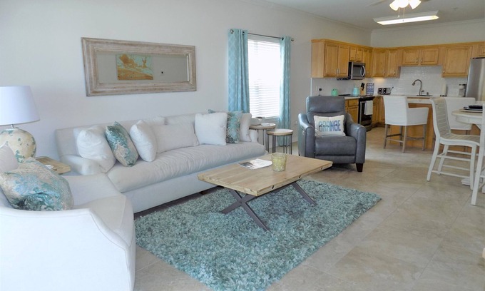 Orange Beach Condominio | Orange Beach Walker Key Bayfront Condo with Boat Access