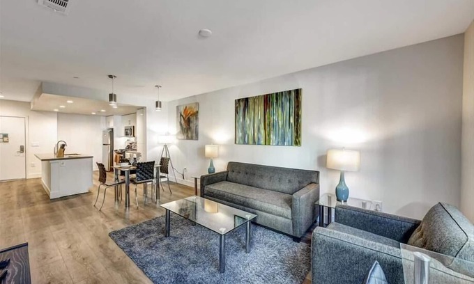 Irvine Business Complex Apartamento | Orange County, Gated 1BR w/ Full Kitchen & In unit Laundry