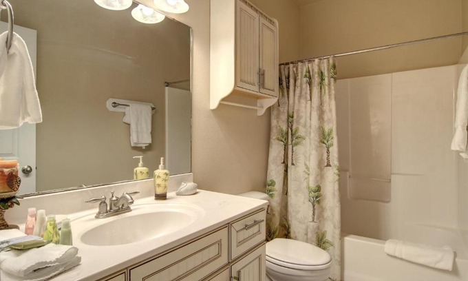 Safe Harbor Casa | Orange Seahorse House KD682