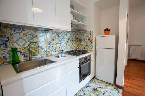 Mergellina Apartamento | Orazio on the castle by Dimorra