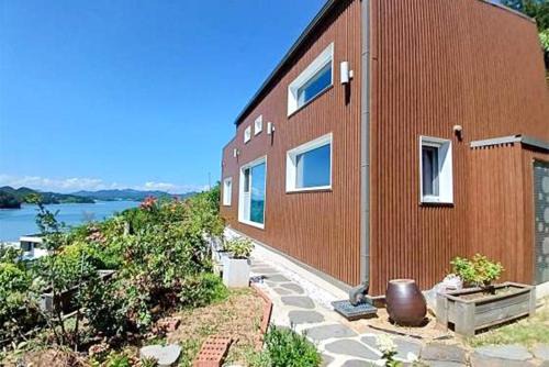 Kamdo Casa | Orchard 123 Private Pension
