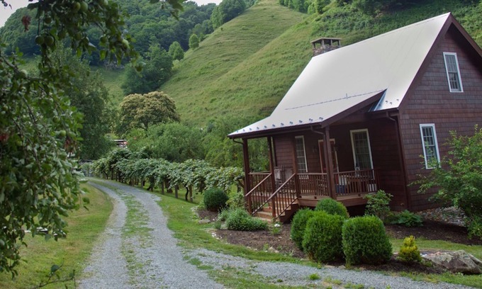 Lansing Cabaña | Orchard Cottage @ Old Orchard Creek Farm - Senderismo, Vistas, Para toda la familia