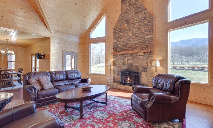 Rocky Grove Casa | Orchard Hideaway