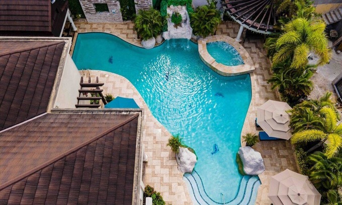 IronShore Estates Villa | Orchids & Palms Luxury Villa! SPECIAL OFFER!