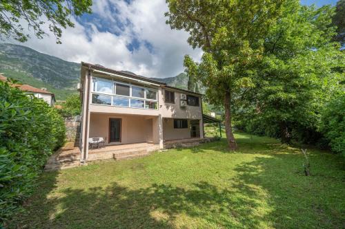 Risan Apartamento | Organic Garden Apartment
