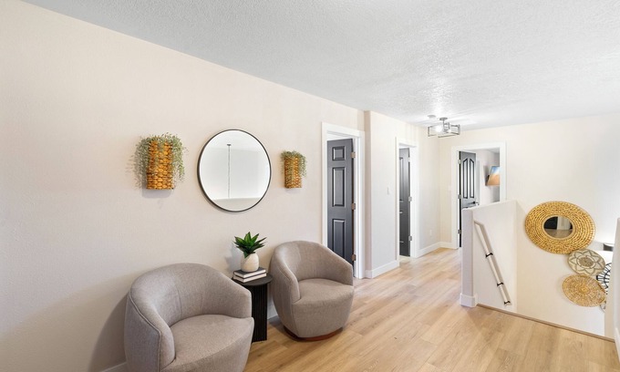 Ventana Ranch Casa | Organic Modern Home in NW ABQ/RR 4bd 2.5 ba- 7 min from INTEL