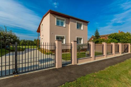 Murakeresztur Casa | Orgona Vendégház