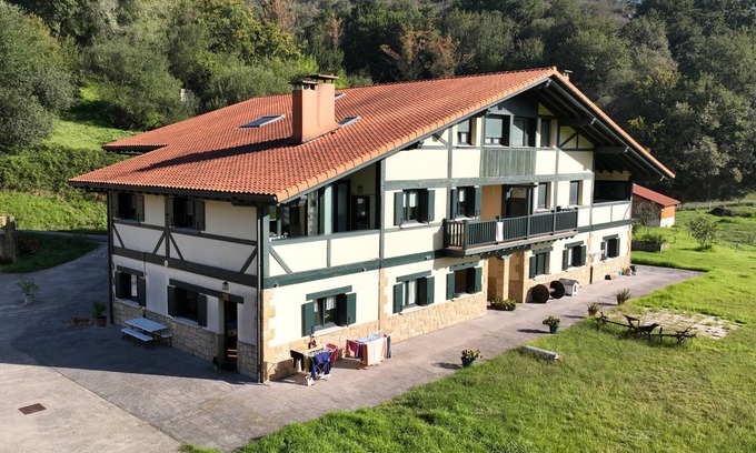 Olaskoegia Chalet De Esquí | Oribar Bazter Goikoa - casa adosada acogedora en plena naturaleza by Egona