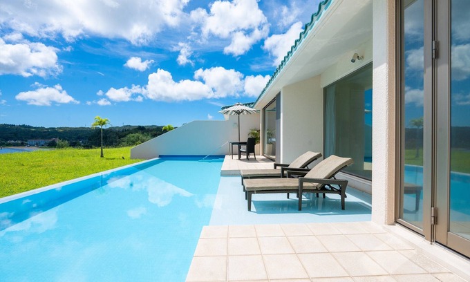 Serakaki Hotel | Oriental Hills Okinawa