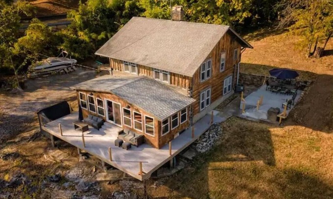 Hardin County Cabina | Original 1926 Log Cabin Overlooking Ohio River