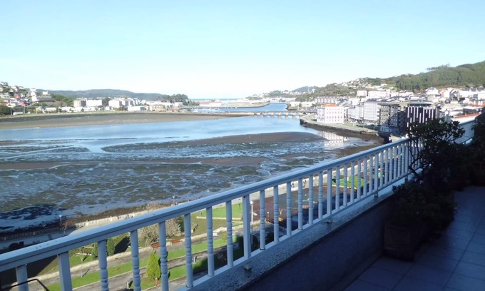 Viveiro Condominio | Original Atico Duplex con fantasticas vistas a la ría y al pueblo de Viveiro