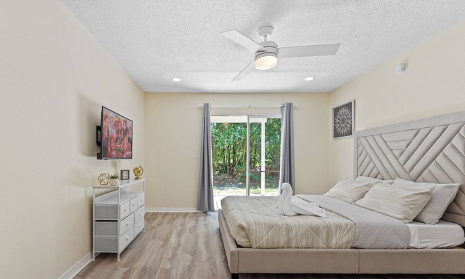 Royal Palm Bay Apartamento | Orlando/Disney Renovated Modern Cozy 3br Condo 15 min. from Disney