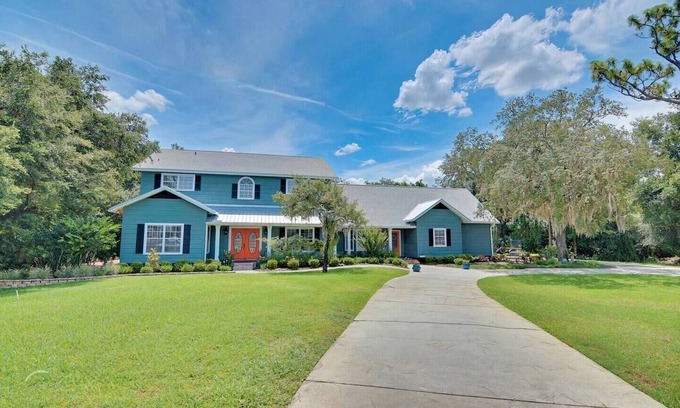 Oviedo Casa | Orlando Spacious Modern Retreat